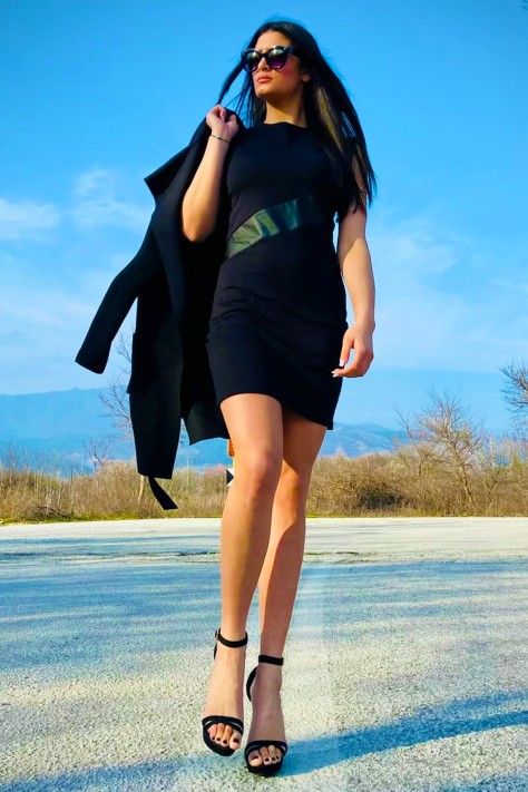 Μαύρο Φόρεμα Denise Με Δερμάτινη Ρίγα